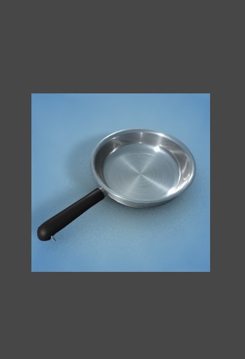 厨具模型：不锈钢平底锅C4D模型 Pan