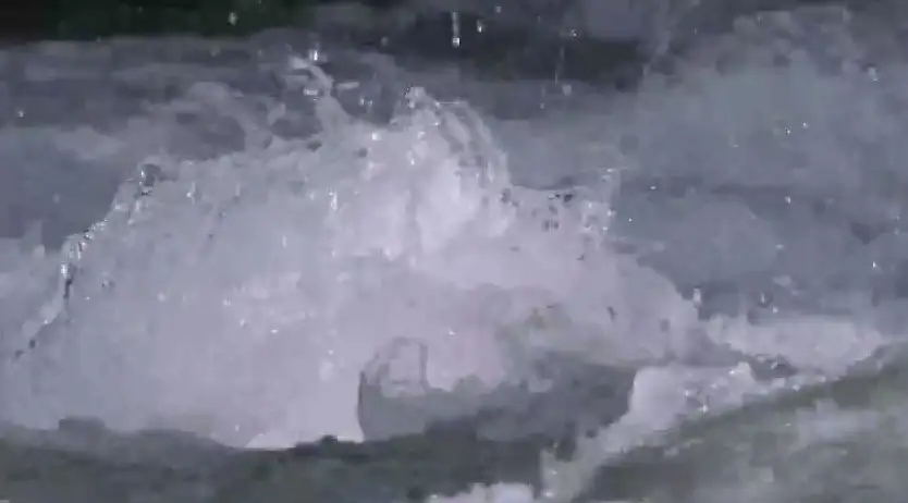 奔腾不息的河水高清视频素材（MOV） - C4D之家 - cinema4d_ 2014-01-22 下午12.12.48.jpg
