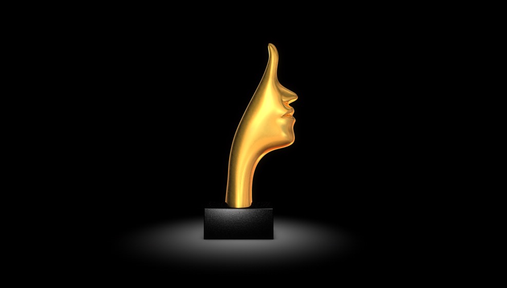 抽象的金色人物雕像C4D模型 statue