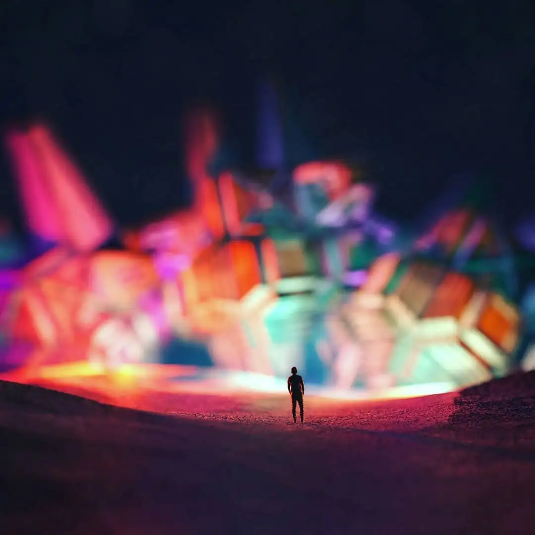C4D炫彩科幻物体前的人物景深创意工程 NOFRIENDS FESTIVAL