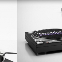 便携式黑胶唱片播放机C4D模型 Vinyl record player 3D model