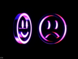 C4D Corona旋转的彩虹笑脸图形动画工程 Iridescent Animation