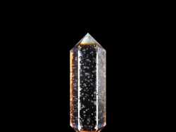 C4D Redshift挂满水珠气泡的晶体模型 Rotating Crystal