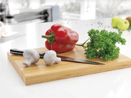 【高精写实】原木切菜板红甜椒香菜蘑菇刀具组合C4D模型 厨房烹饪场景美食静物3D素材