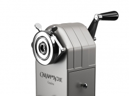 金属削笔机 (办公用品)3D模型素材下载Metal Sharpening Machine by Caran D'Ache