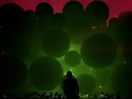 C4D天空堆满的绿色球创意工程 ATMOSPHERICAL BACKDROP