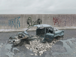 战后损毁模型：垃圾中的半截汽车壳子