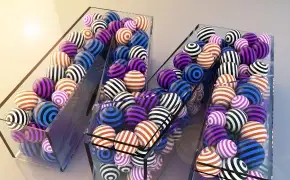 自己跟着教程做的小球