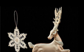 圣诞驯鹿雕塑和雪花挂件C4D模型 Reindeer sculpture 3D model