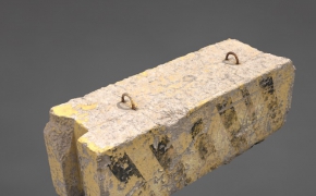 破损的石墩、条纹混凝土砌块C4D模型 Striped Concrete Block