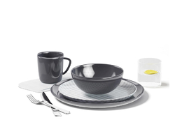 茶杯餐盘碗水杯刀叉C4D模型下载