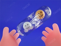 胖嘟嘟的小手捧起的胶囊表情模型