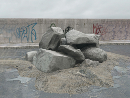 战后损毁模型：石块建筑垃圾