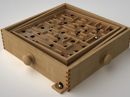 C4D迷宫玩具盒模型 Holzlabyrinth