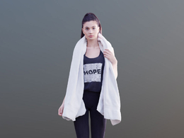 三维扫描写实人物披浴巾走路的国外女孩