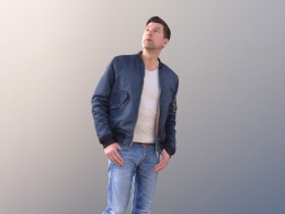 三维扫描写实人物行走中回头向上看的国外男性
