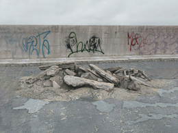 战后损毁模型：旧建筑物拆除水泥块