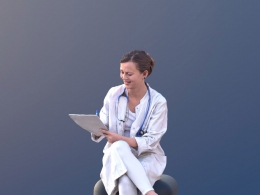 三维扫描写实人物坐着记录的国外女医生