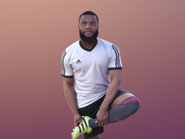 三维扫描写实人物非洲男运动员扳腿站立