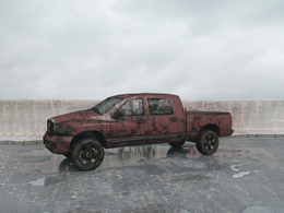 战后损毁车辆模型：生锈的皮卡车