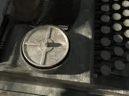 OC建模渲染的脏旧积尘打字机