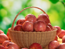 一篮子红苹果C4D模型A basket of apples