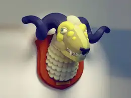 C4D制作抽像的山羊头挂件 Fantastic Creature Design