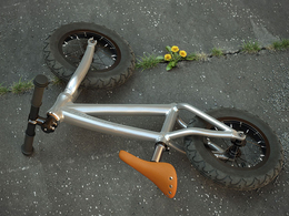 写实高精度自行车C4D模型 Bicycle 3d model