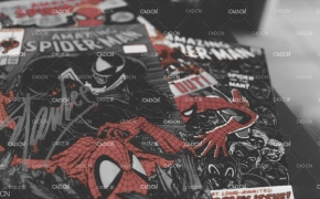 C4D Octane Render桌子上的书本杂志渲染模型 Comic Scene