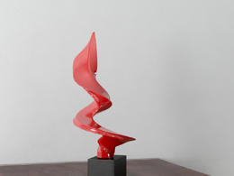 桌台装饰品：红色造型摆件