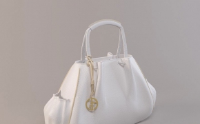 白色时尚女性手提包C4D模型 Women handbag 3D model